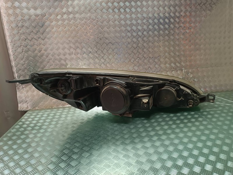 Recambio de faro izquierdo para peugeot 407 st sport referencia OEM IAM 964194428002 0301213271 XENON