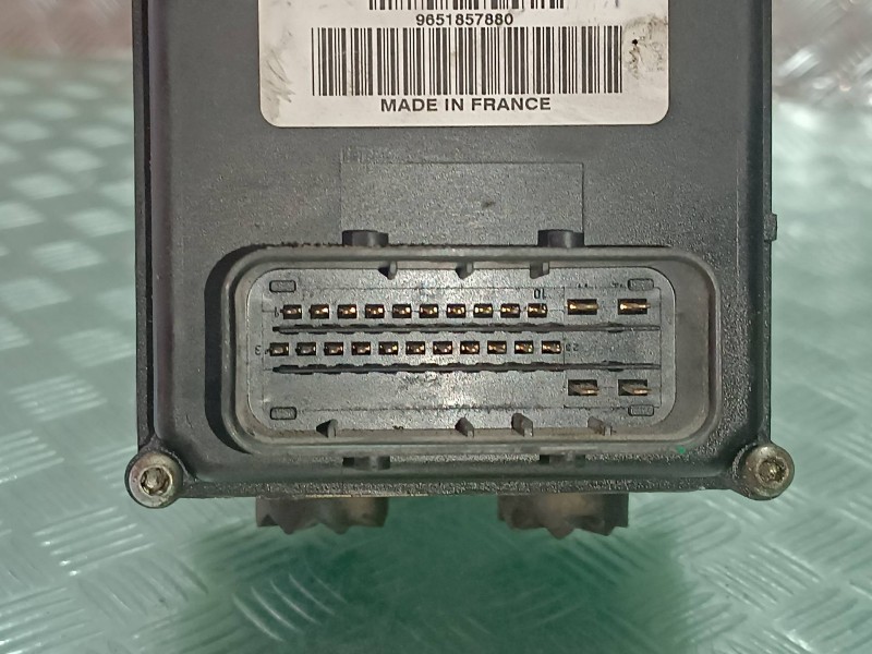 Recambio de abs para peugeot 407 st sport referencia OEM IAM 9651857880 15054001 S118676001K