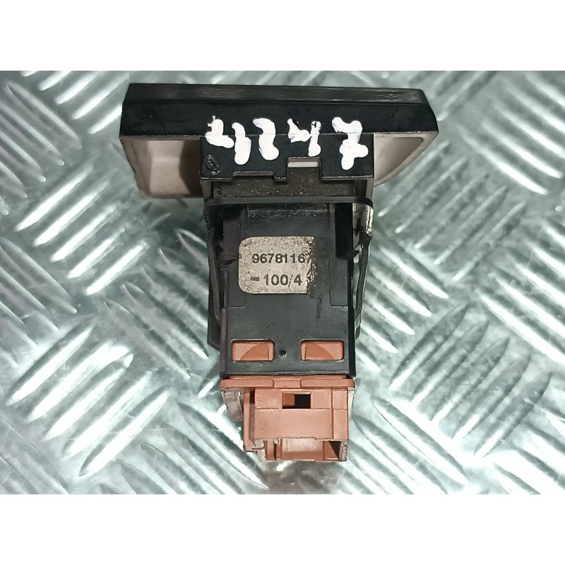 Recambio de interruptor para citroen c4 picasso attraction referencia OEM IAM 96781167 CONECTOR 4 PINES ESP