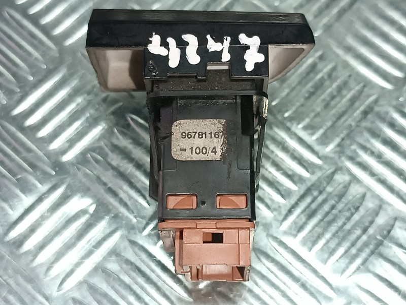 Recambio de interruptor para citroen c4 picasso attraction referencia OEM IAM 96781167 CONECTOR 4 PINES ESP