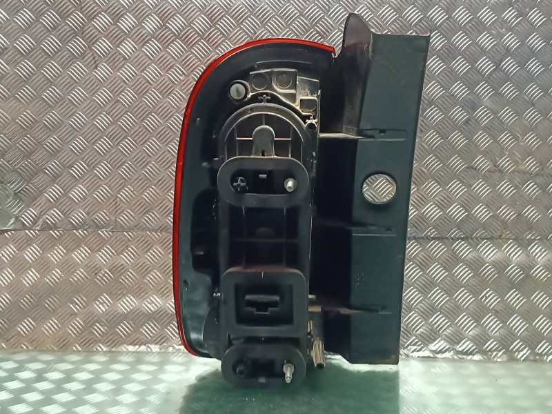 Recambio de piloto trasero derecho para dacia duster ambiance 4x2 referencia OEM IAM 265506837R 62421802 