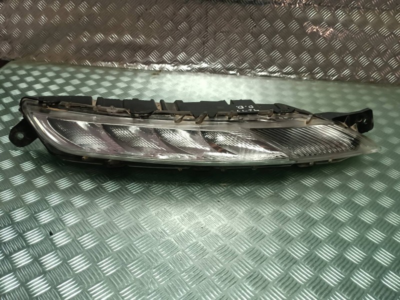 Recambio de piloto delantero derecho para citroen c4 picasso attraction referencia OEM IAM 9676036280 89209001 VALEO