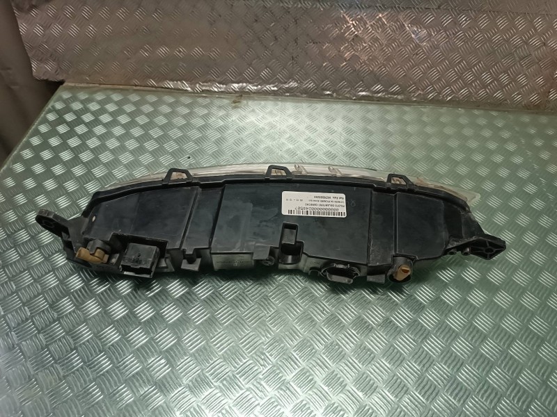 Recambio de piloto delantero derecho para citroen c4 picasso attraction referencia OEM IAM 9676036280 89209001 VALEO