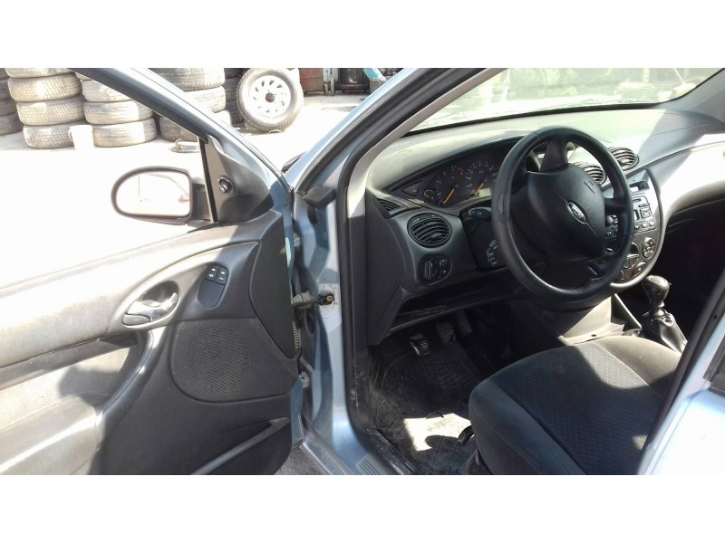 ford focus berlina (cak) del año 2004