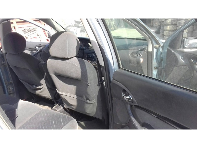 ford focus berlina (cak) del año 2004