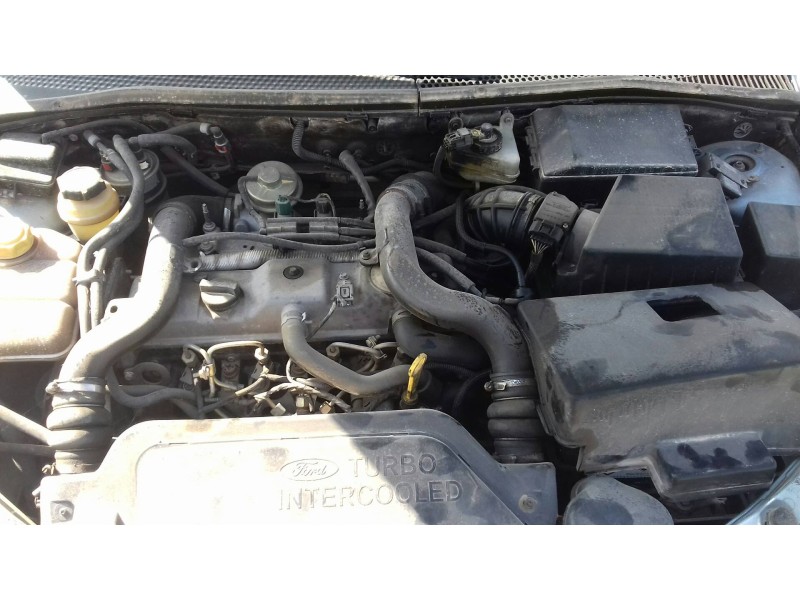 ford focus berlina (cak) del año 2004