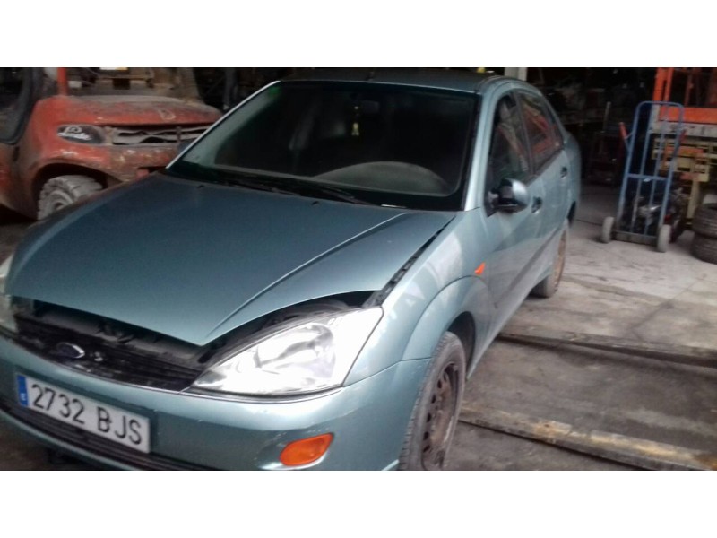 ford focus berlina (cak) del año 2001