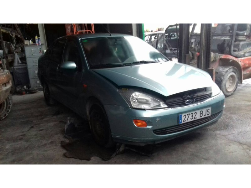 ford focus berlina (cak) del año 2001