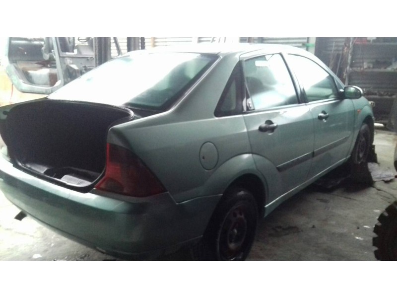 ford focus berlina (cak) del año 2001