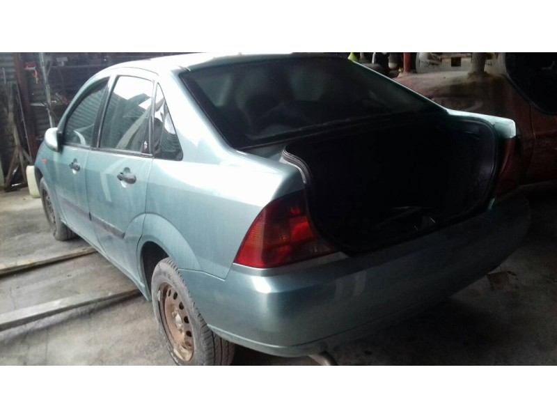 ford focus berlina (cak) del año 2001