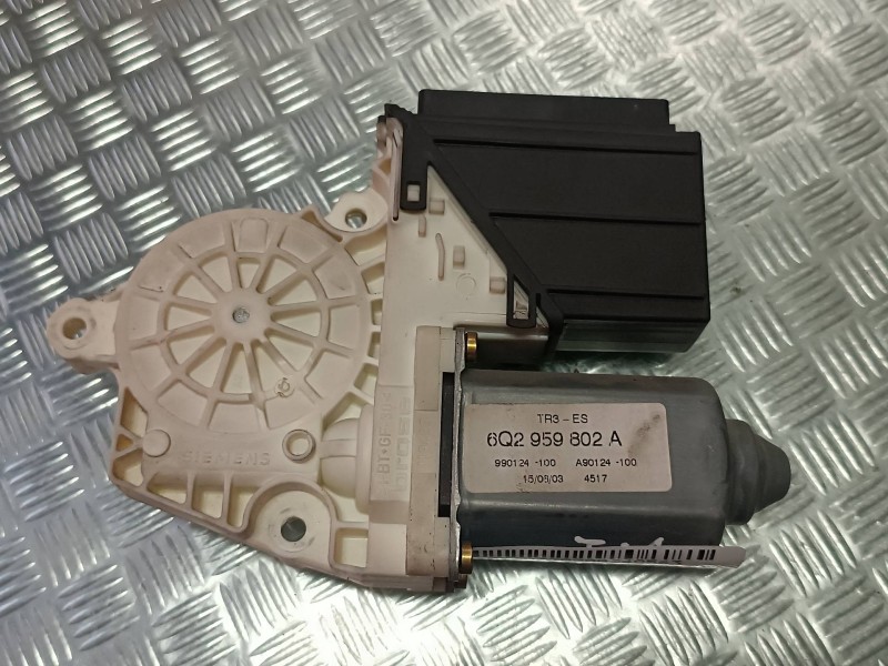 Recambio de motor elevalunas delantero izquierdo para seat ibiza (6l1) fresh referencia OEM IAM 6Q2959802A 101387102 