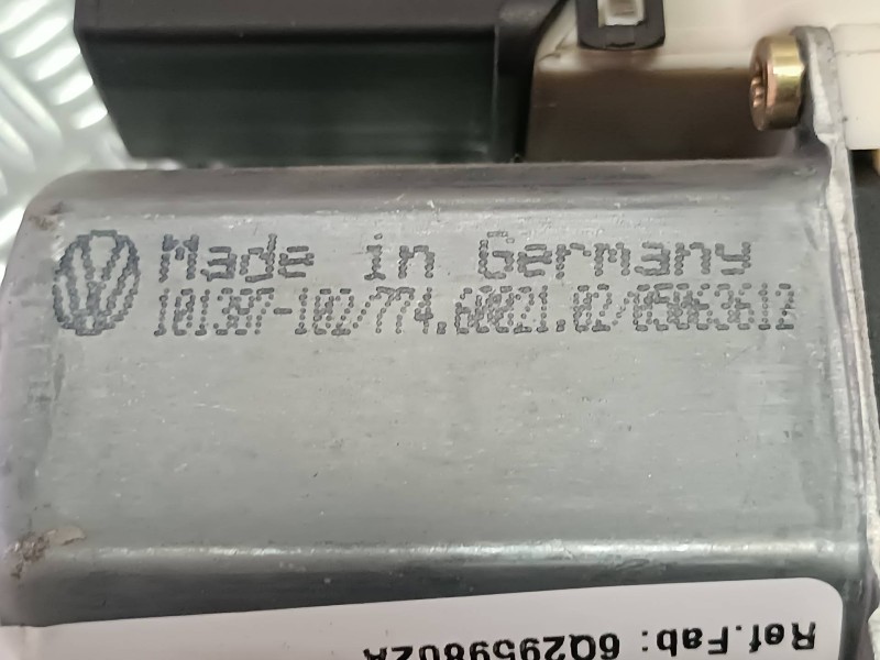 Recambio de motor elevalunas delantero izquierdo para seat ibiza (6l1) fresh referencia OEM IAM 6Q2959802A 101387102 