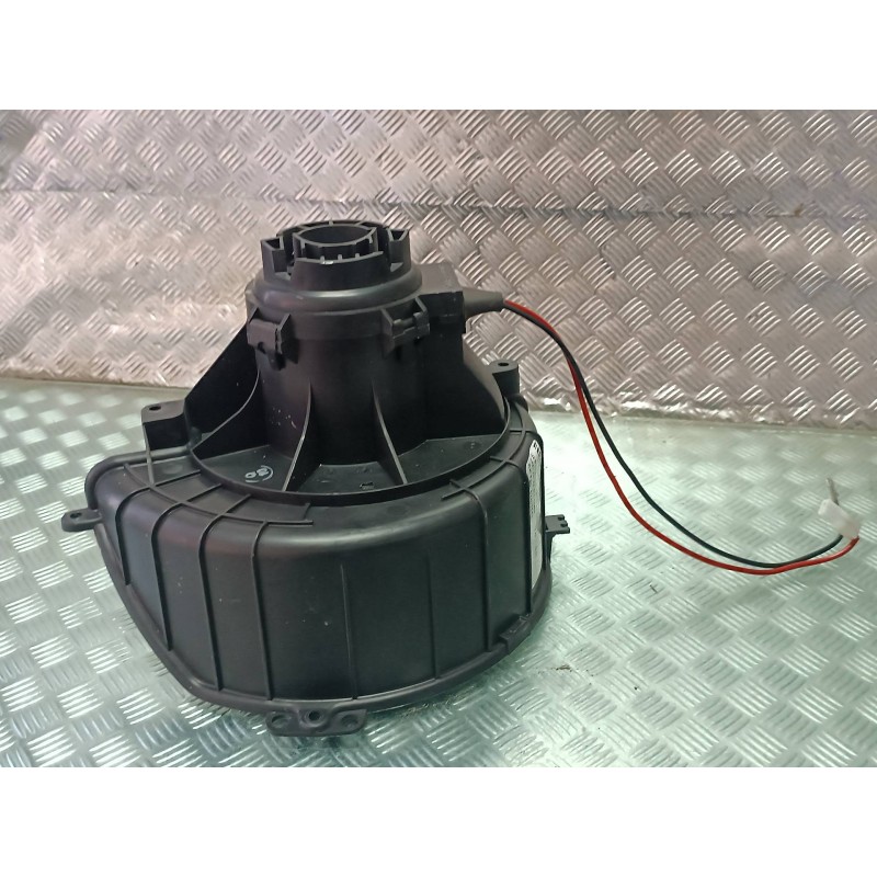 Recambio de ventilador calefaccion para opel astra gtc cosmo referencia OEM IAM 52407543 855601156 CONECTOR 2 PINES