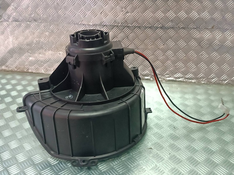 Recambio de ventilador calefaccion para opel astra gtc cosmo referencia OEM IAM 52407543 855601156 CONECTOR 2 PINES