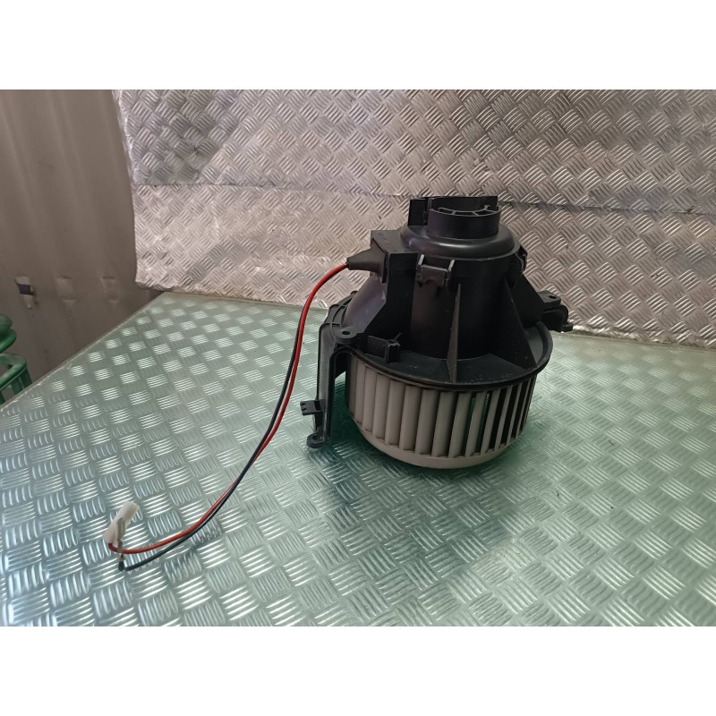 Recambio de ventilador calefaccion para opel astra gtc cosmo referencia OEM IAM 52407543 855601156 CONECTOR 2 PINES