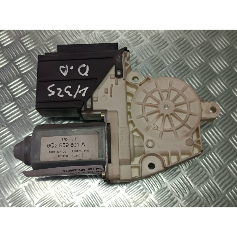 Recambio de motor elevalunas delantero derecho para seat ibiza (6l1) fresh referencia OEM IAM 6Q2959801A 101386102 104383101