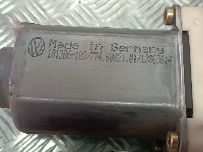 Recambio de motor elevalunas delantero derecho para seat ibiza (6l1) fresh referencia OEM IAM 6Q2959801A 101386102 104383101
