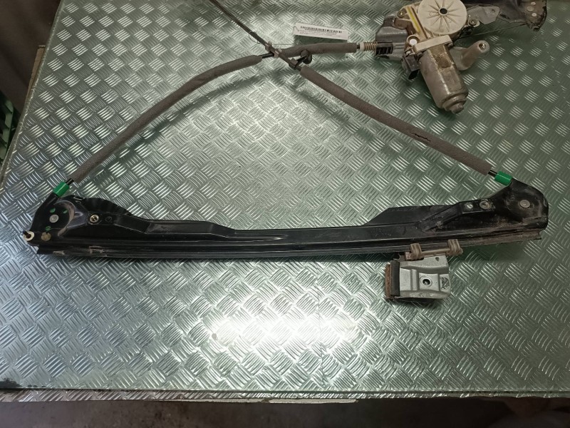 Recambio de elevalunas delantero izquierdo para ford focus berlina (cak) ambiente referencia OEM IAM   ELECTRICO