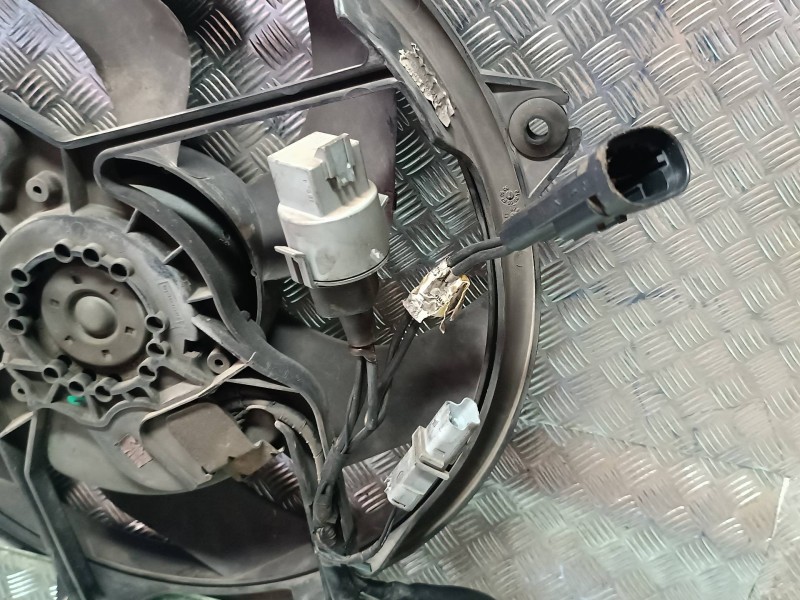 Recambio de electroventilador para peugeot 407 st sport referencia OEM IAM 1831856000  