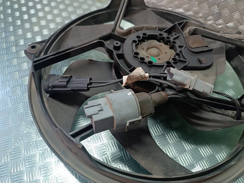 Recambio de electroventilador para peugeot 407 st sport referencia OEM IAM 183185600 89241 856