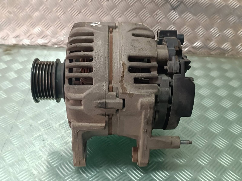 Recambio de alternador para seat ibiza (6l1) fresh referencia OEM IAM 037903025M 0124325013 90A