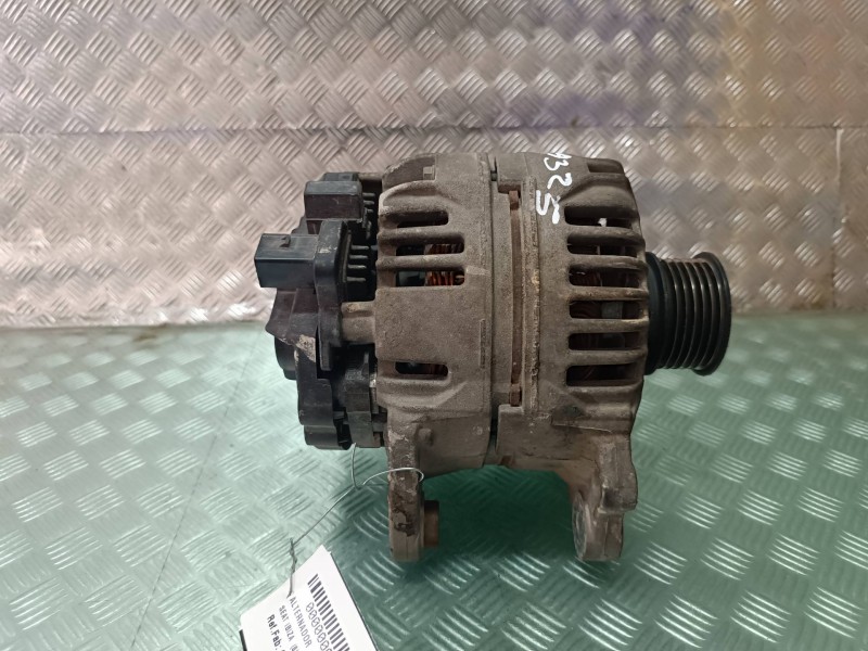 Recambio de alternador para seat ibiza (6l1) fresh referencia OEM IAM 037903025M 0124325013 90A