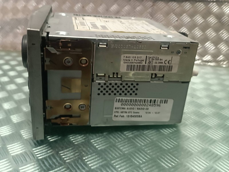 Recambio de sistema audio / radio cd para opel astra gtc cosmo referencia OEM IAM 13154305BA 7643103317 BLAUPUNKT