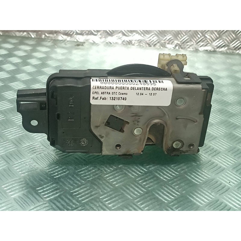 Recambio de cerradura puerta delantera derecha para opel astra gtc cosmo referencia OEM IAM 13210749 QG ELECTIRCA