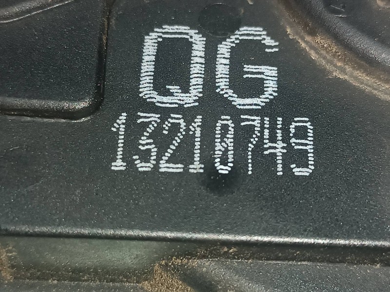 Recambio de cerradura puerta delantera derecha para opel astra gtc cosmo referencia OEM IAM 13210749 QG ELECTIRCA