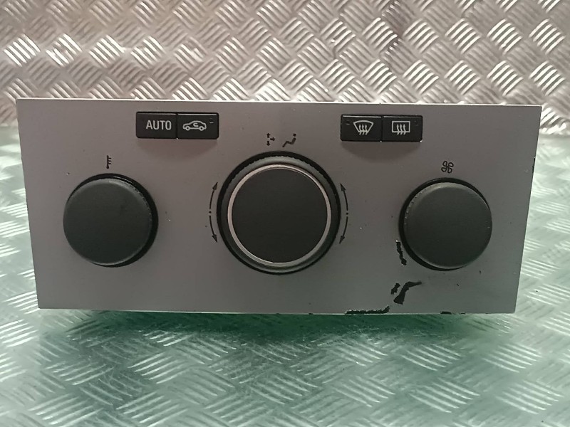 Recambio de mando climatizador para opel astra gtc cosmo referencia OEM IAM 13122962 EL2 