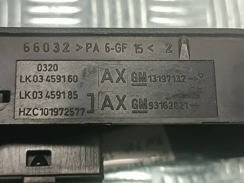 Recambio de mando elevalunas delantero derecho para opel astra gtc cosmo referencia OEM IAM 13197132  CONECTOR 6 PINES