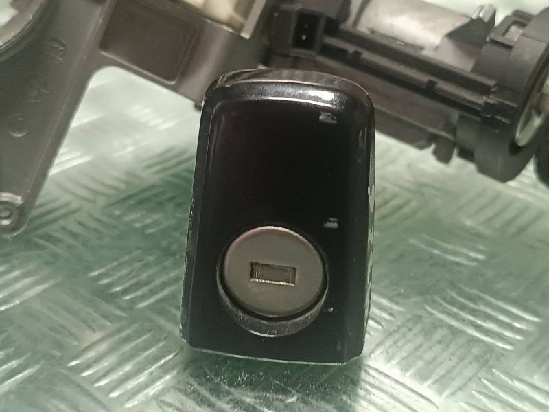 Recambio de conmutador de arranque para opel astra gtc cosmo referencia OEM IAM 2421430 17425K226B 