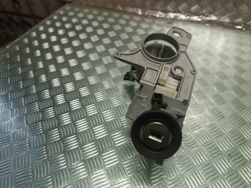 Recambio de conmutador de arranque para opel astra gtc cosmo referencia OEM IAM 2421430 17425K226B 