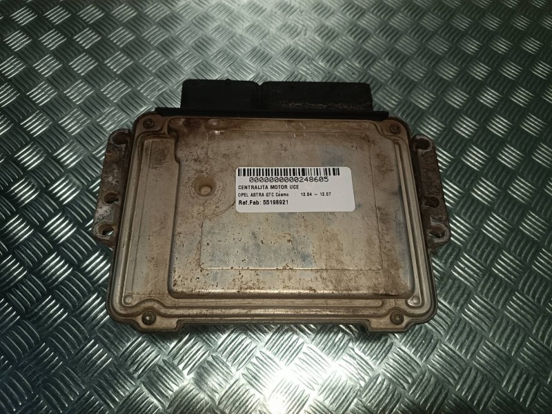 Recambio de centralita motor uce para opel astra gtc cosmo referencia OEM IAM 55198921 0281012548 BOSCH