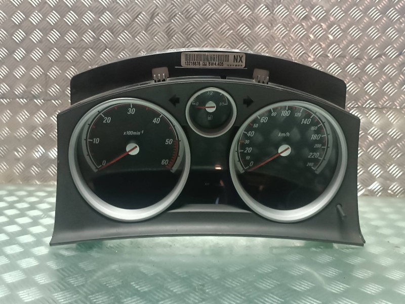 Recambio de cuadro instrumentos para opel astra gtc cosmo referencia OEM IAM 13216676 A2C53024902C SIEMENS VDO