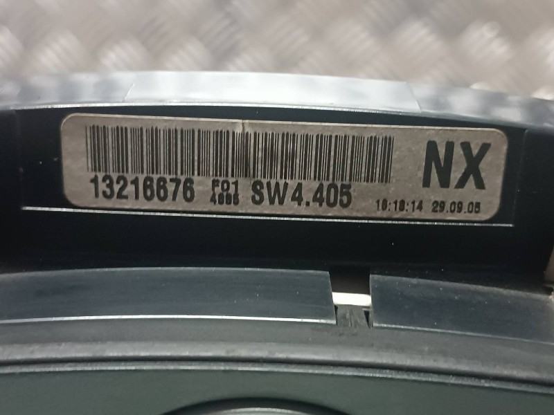 Recambio de cuadro instrumentos para opel astra gtc cosmo referencia OEM IAM 13216676 A2C53024902C SIEMENS VDO