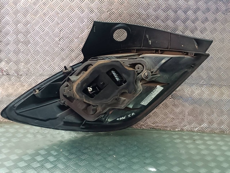 Recambio de piloto trasero derecho para opel astra gtc cosmo referencia OEM IAM 24451834  