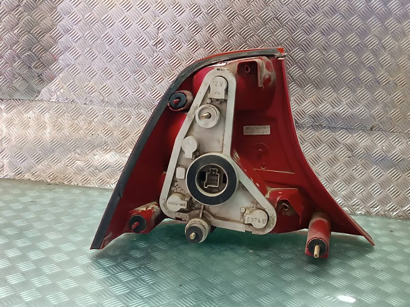 Recambio de piloto trasero derecho para ford focus berlina (cak) ambiente referencia OEM IAM 1M5113404BB 1M5113404 