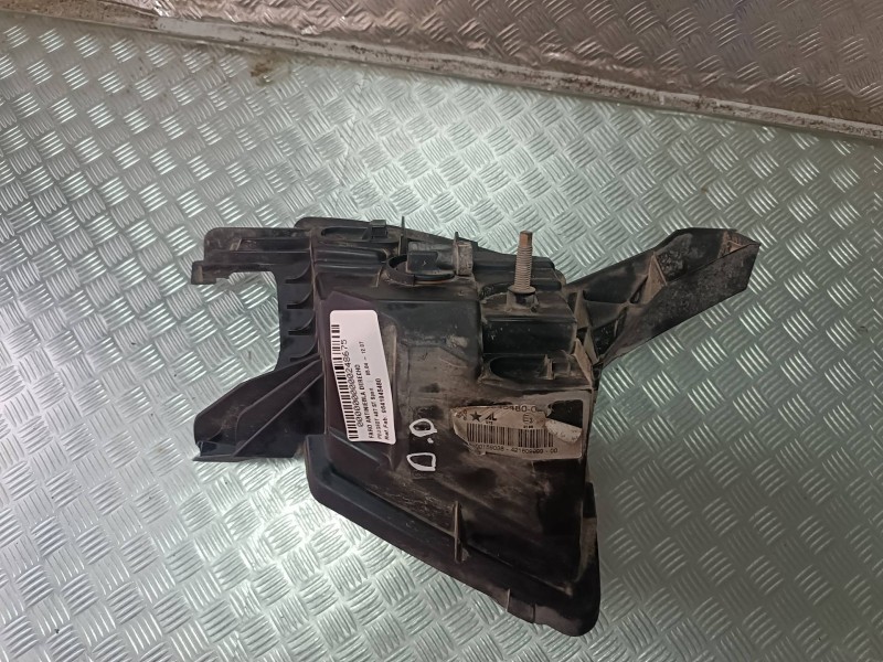 Recambio de faro antiniebla derecho para peugeot 407 st sport referencia OEM IAM 9641945480  