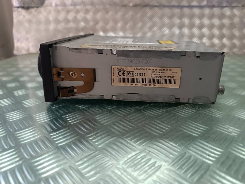 Recambio de sistema audio / radio cd para seat ibiza (6l1) fresh referencia OEM IAM 6L0035156 SEZ2Z9C2517267 GRUNDIG