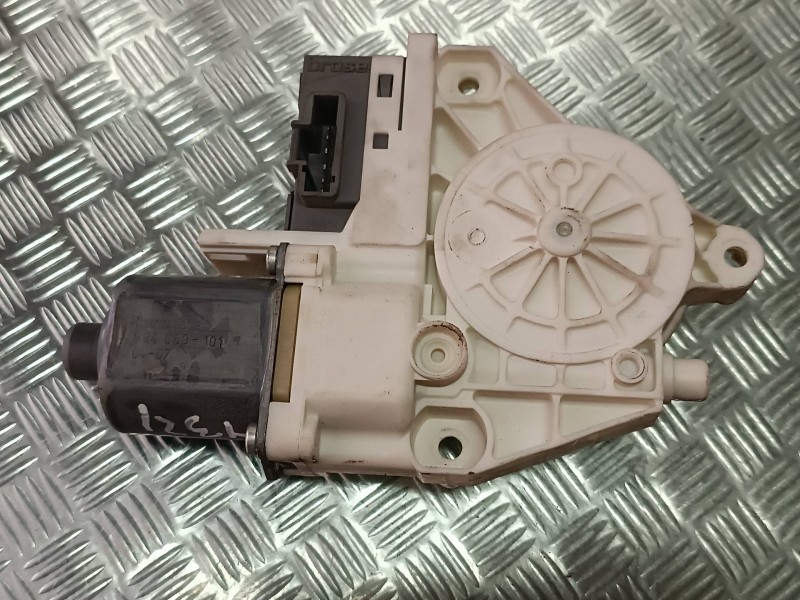 Recambio de motor elevalunas trasero derecho para peugeot 407 st sport referencia OEM IAM 999066101 0130822200 994650101