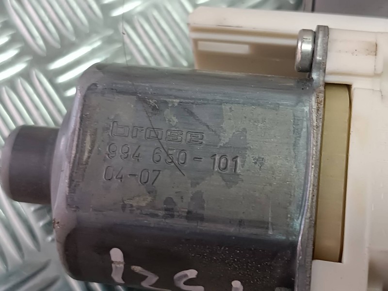 Recambio de motor elevalunas trasero derecho para peugeot 407 st sport referencia OEM IAM 999066101 0130822200 994650101