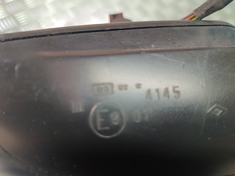 Recambio de retrovisor derecho para peugeot 407 st sport referencia OEM IAM 4145  ABATIBLE ELECTRICO