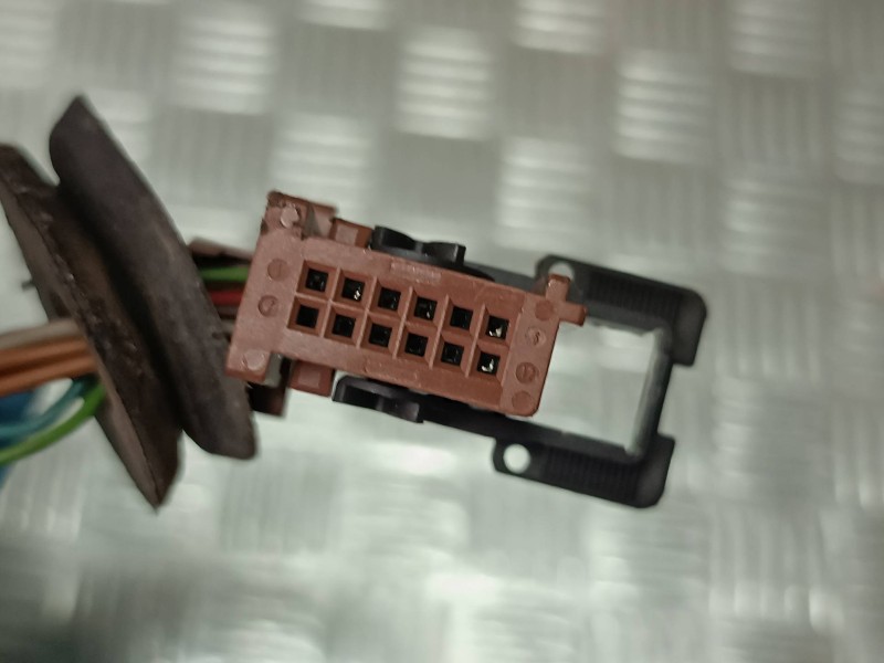 Recambio de retrovisor derecho para peugeot 407 st sport referencia OEM IAM 4145  ABATIBLE ELECTRICO