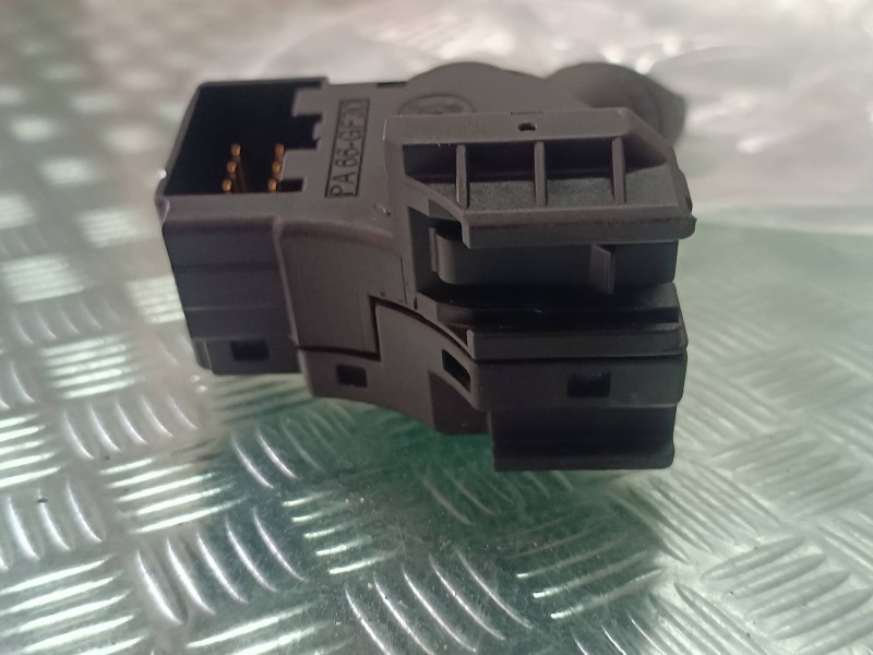 Recambio de mando limpia para ford fusion (cbk) ambiente referencia OEM IAM 1S7T17A553DD  CONECTOR 10 PINES