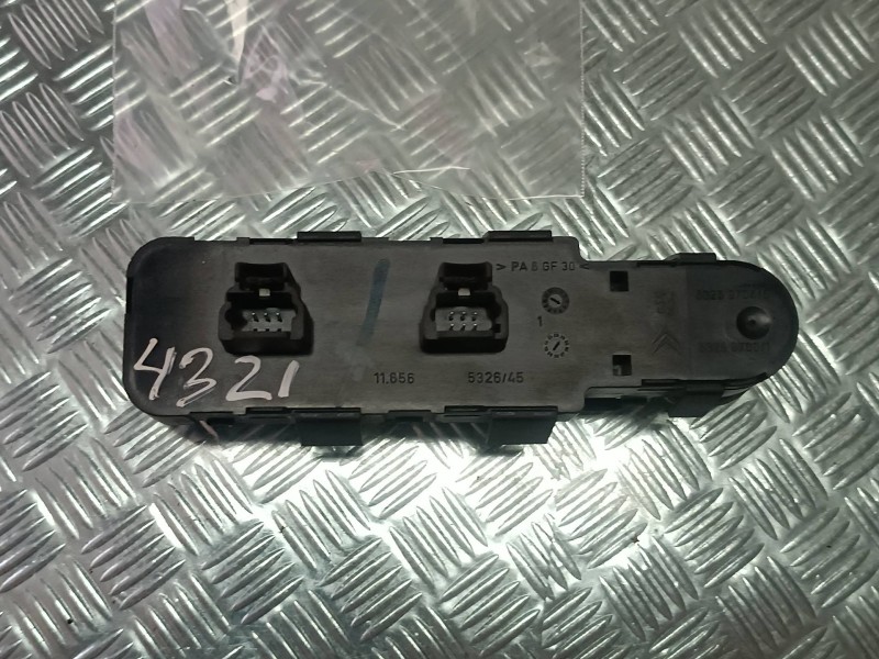 Recambio de mando elevalunas delantero izquierdo para peugeot 407 st sport referencia OEM IAM 96468704XT 532645 53269735