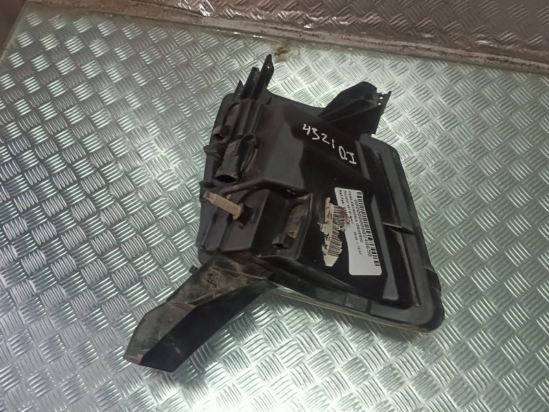 Recambio de faro antiniebla izquierdo para peugeot 407 st sport referencia OEM IAM 42170748  