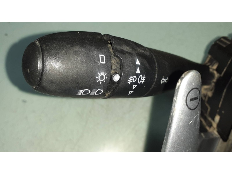 Recambio de mando luces para peugeot 1007 sporty referencia OEM IAM 96576795XT 281708 61937007
