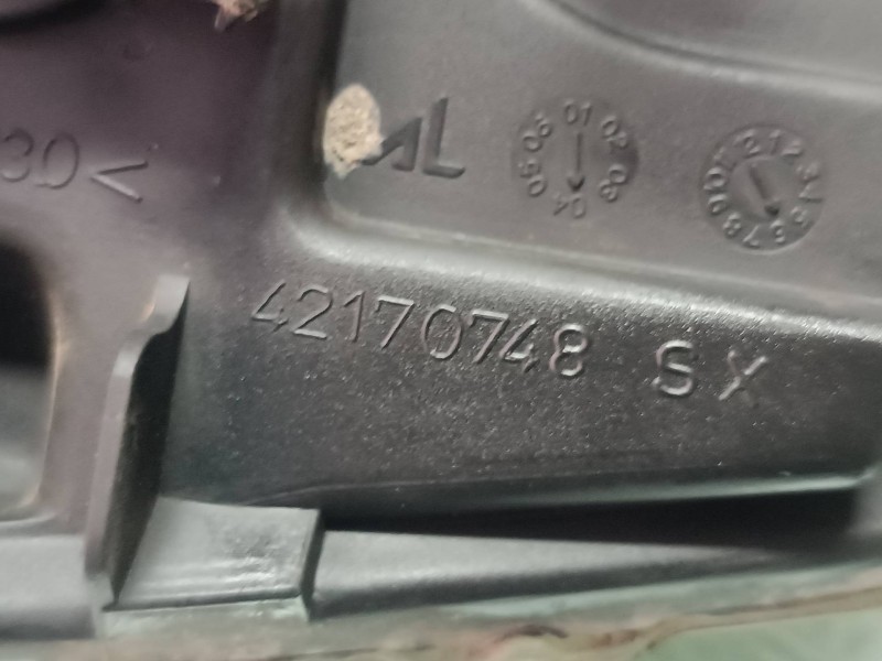 Recambio de faro antiniebla izquierdo para peugeot 407 st sport referencia OEM IAM 42170748  