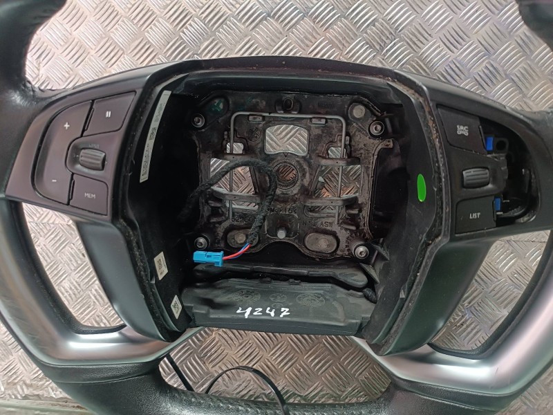 Recambio de volante para citroen c4 picasso attraction referencia OEM IAM 96777865ZD 6228092 PIEL